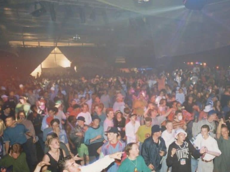 happy hardcore rave